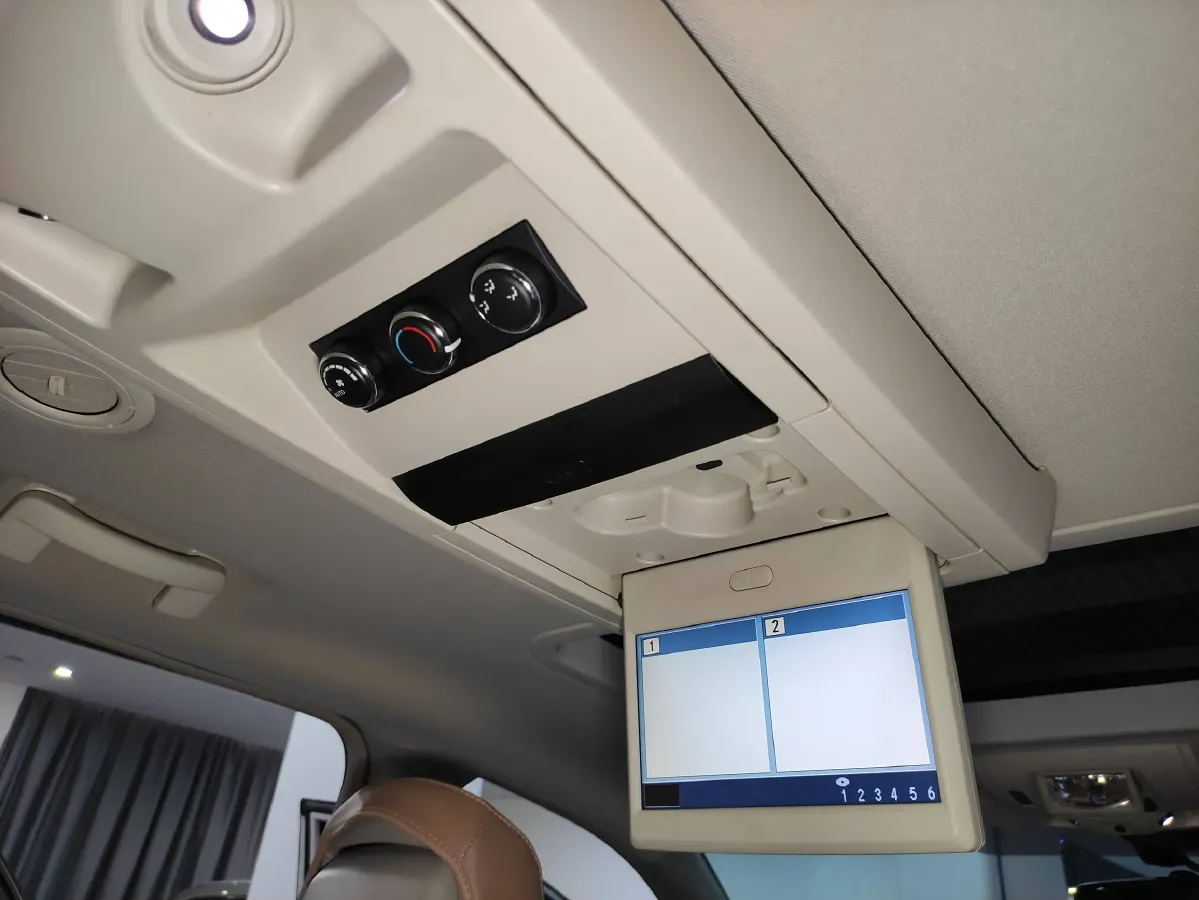 2013 Chrysler Pacifica 3.6L 283HP V6 6AT,autocango,china used car exporter,china ev exporter,chinese used car exporter,chinese used ev exporter