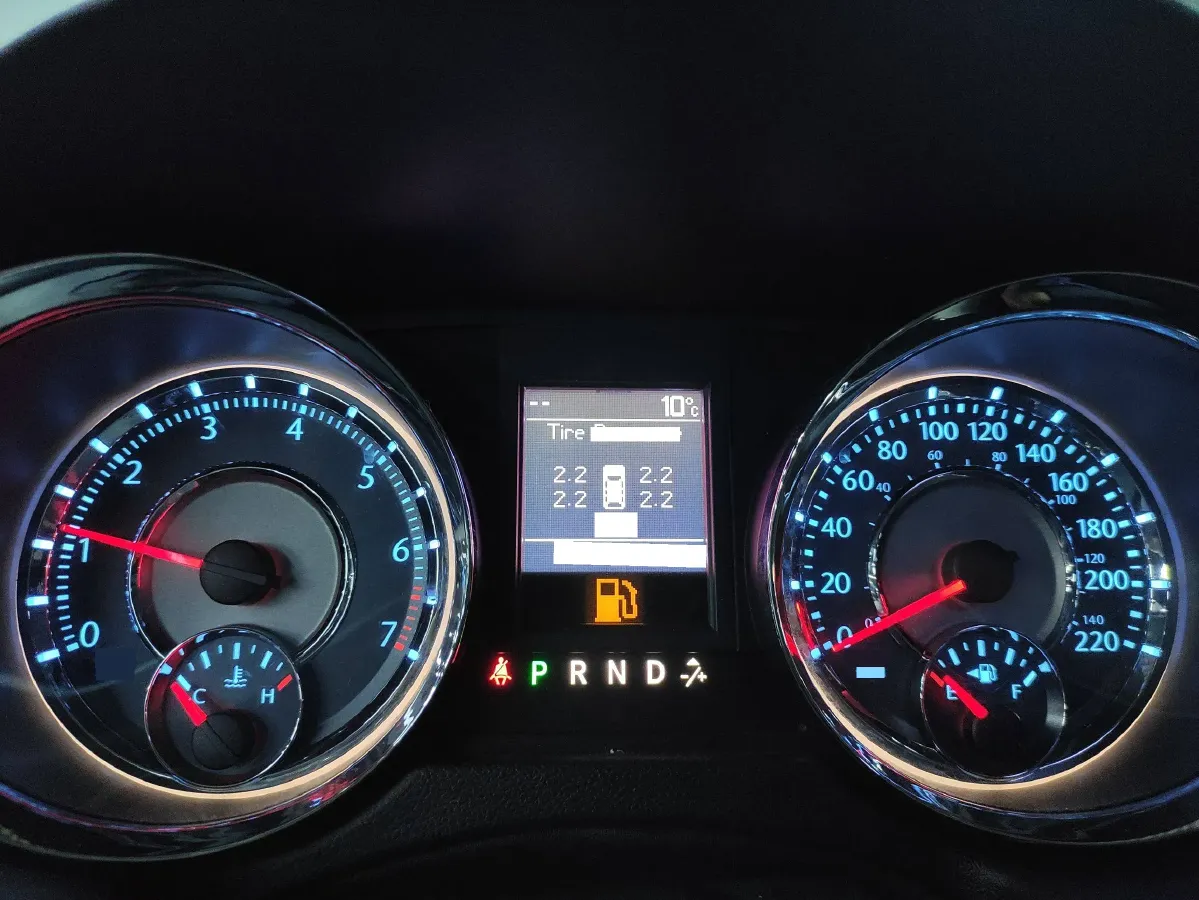 2013 Chrysler Pacifica 3.6L 283HP V6 6AT,autocango,china used car exporter,china ev exporter,chinese used car exporter,chinese used ev exporter