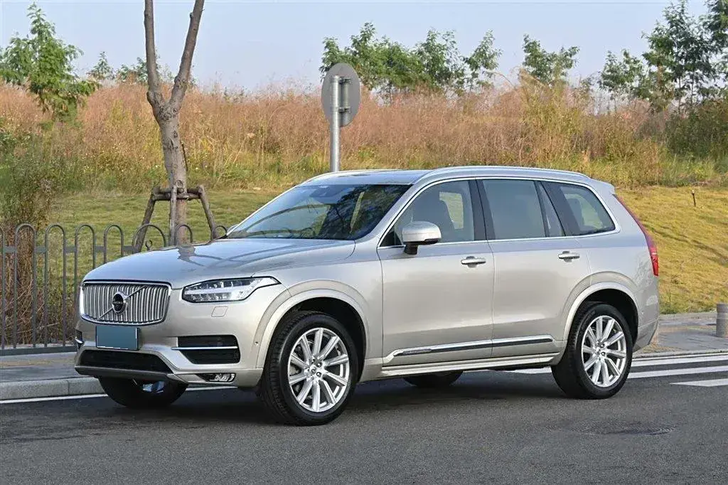 2015 Volvo XC90 2.0T 320HP L4 8AT