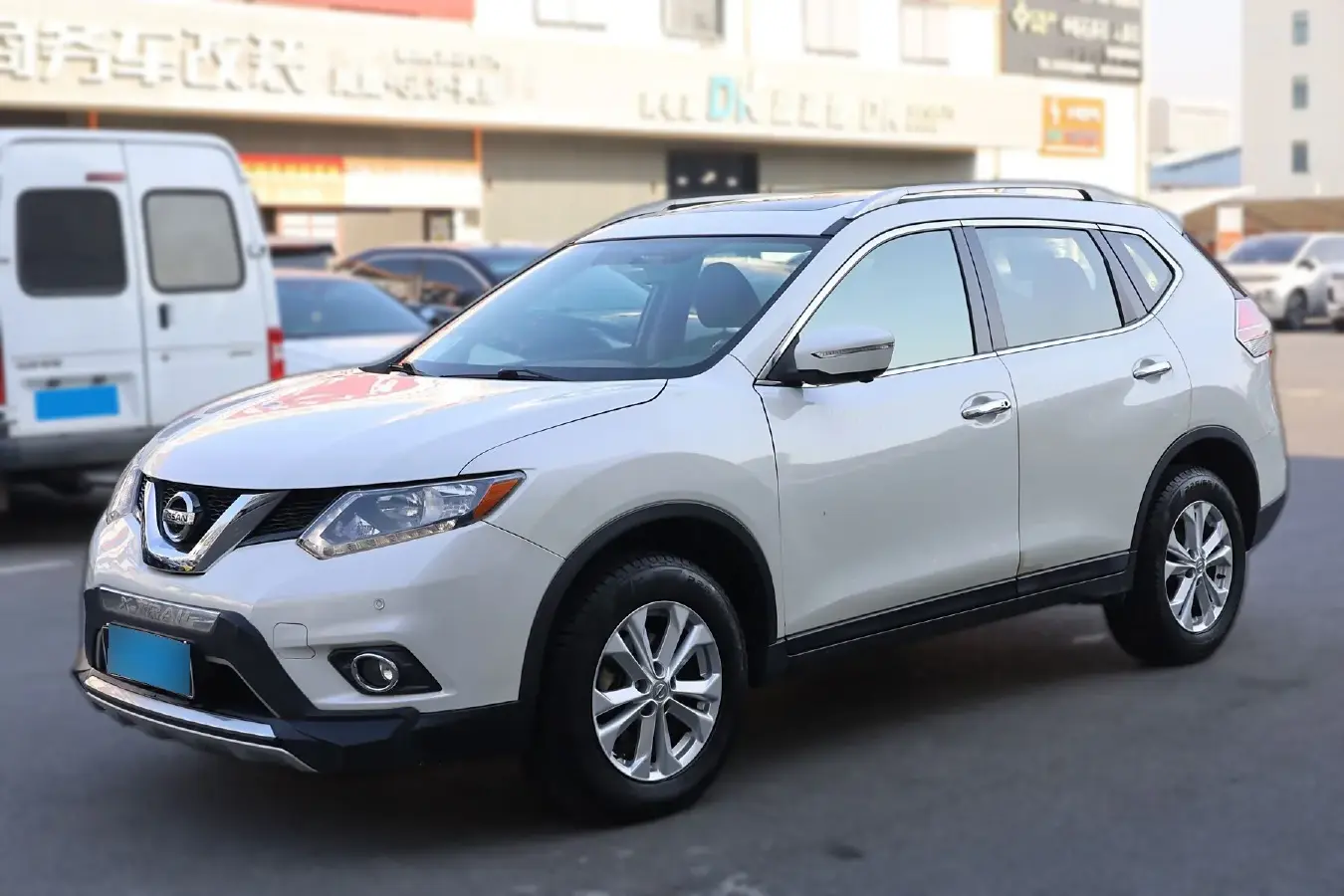 2014 Nissan X-Trail 2.0L 150HP L4 CVT