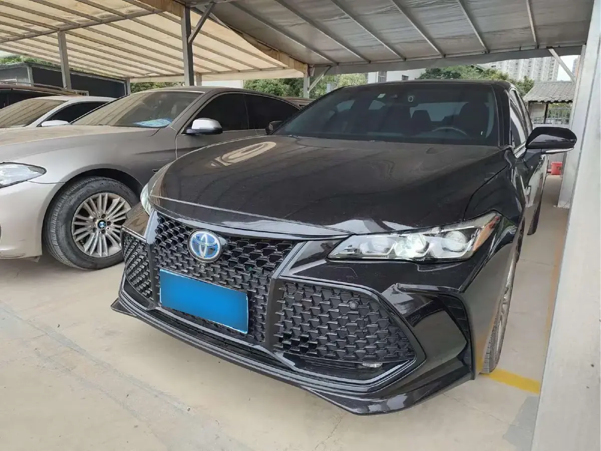 2019 Toyota Avalon 2.5L 178HP L4 E-CVT Hybrid