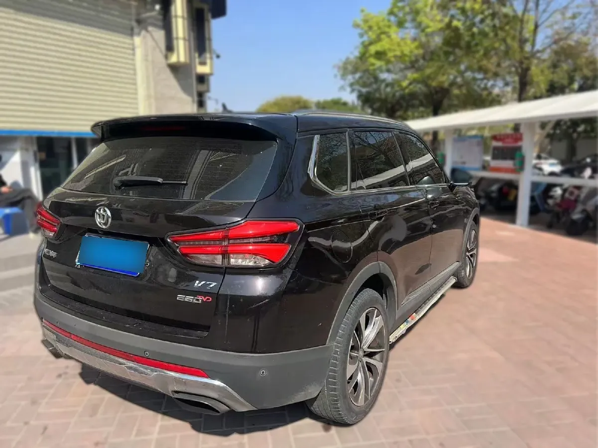 2018 Brilliance Auto V7 1.6T 204HP L4 7DCT,autocango,china used car exporter,china ev exporter,chinese used car exporter,chinese used ev exporter