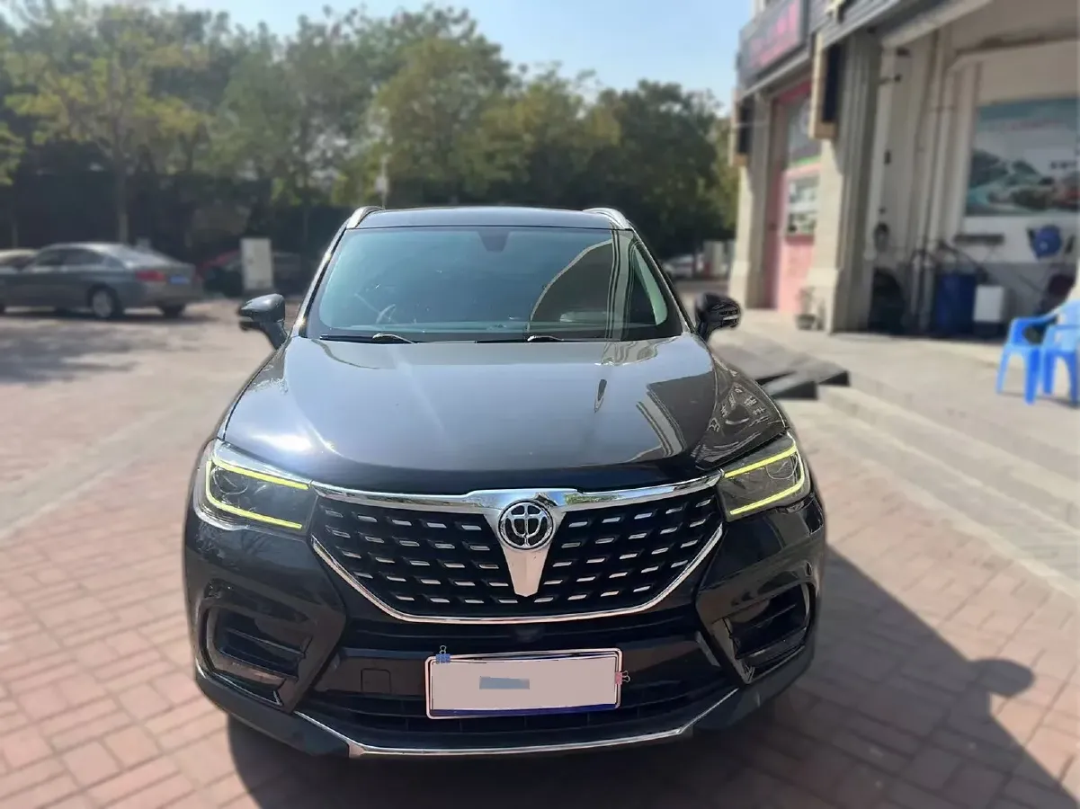 2018 Brilliance Auto V7 1.6T 204HP L4 7DCT,autocango,china used car exporter,china ev exporter,chinese used car exporter,chinese used ev exporter