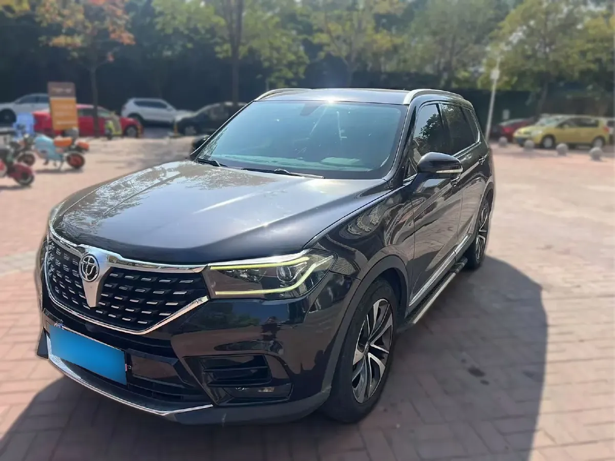 2018 Brilliance Auto V7 1.6T 204HP L4 7DCT,autocango,china used car exporter,china ev exporter,chinese used car exporter,chinese used ev exporter