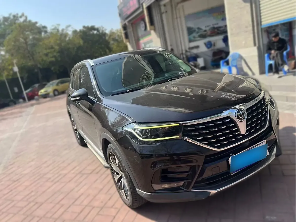 2018 Brilliance Auto V7 1.6T 204HP L4 7DCT,autocango,china used car exporter,china ev exporter,chinese used car exporter,chinese used ev exporter