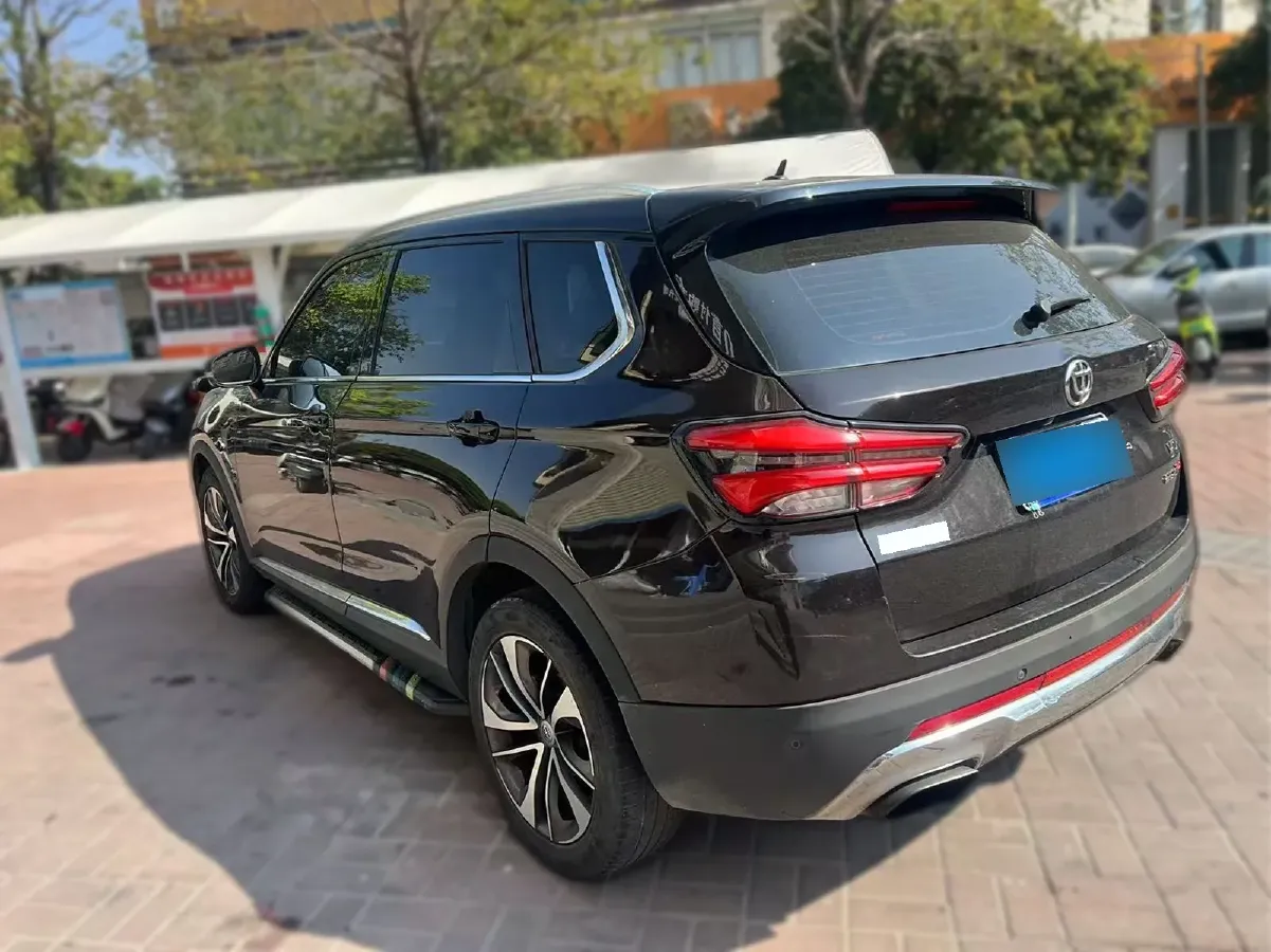 2018 Brilliance Auto V7 1.6T 204HP L4 7DCT,autocango,china used car exporter,china ev exporter,chinese used car exporter,chinese used ev exporter