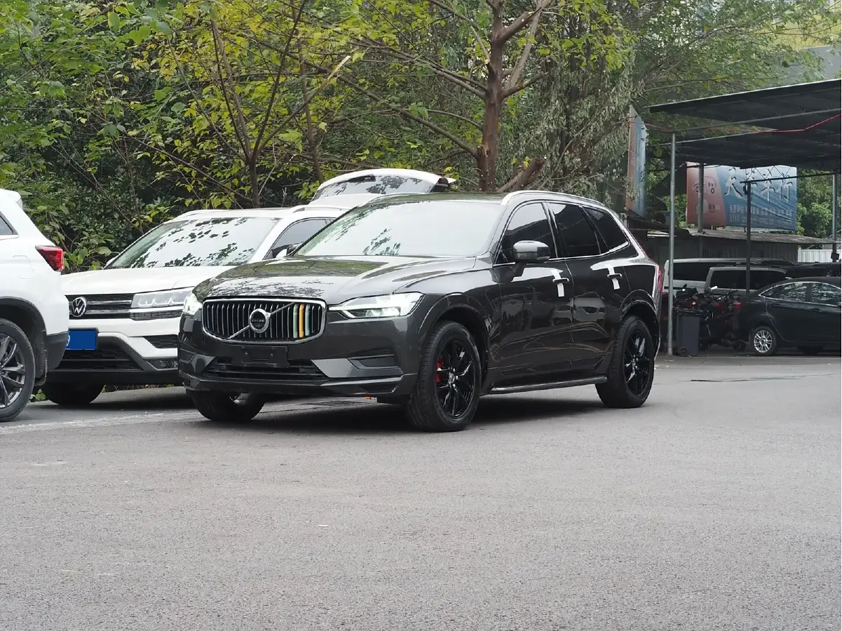 2019 Volvo XC60 2.0T 254HP L4 8AT