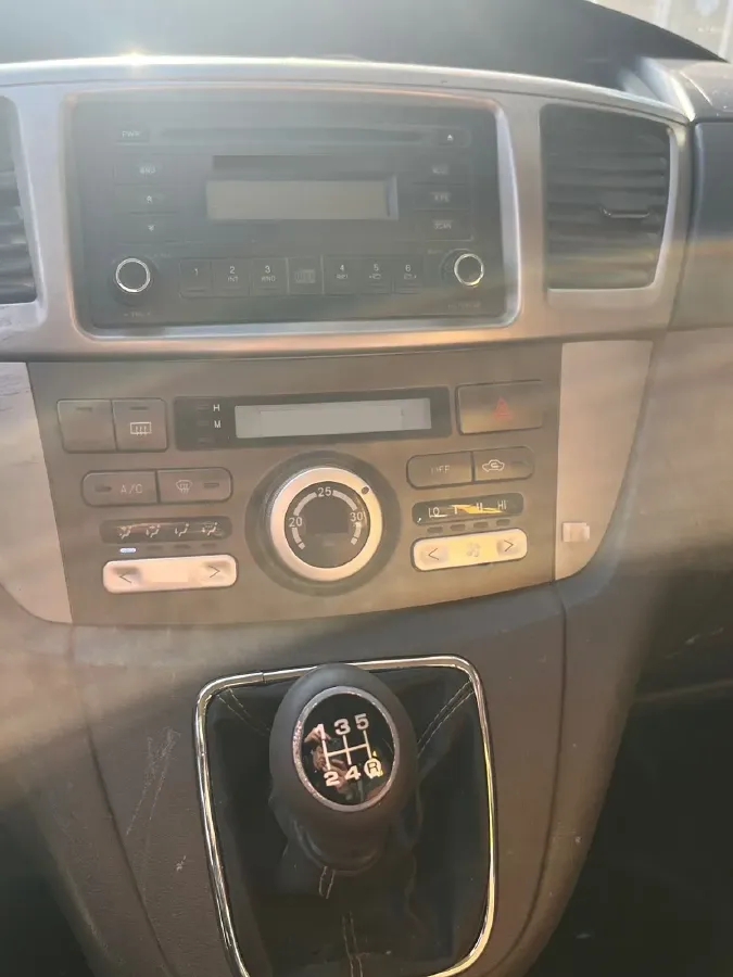 2013 Great Wall V80 1.5T 133HP L4 5MT,autocango,china used car exporter,china ev exporter,chinese used car exporter,chinese used ev exporter