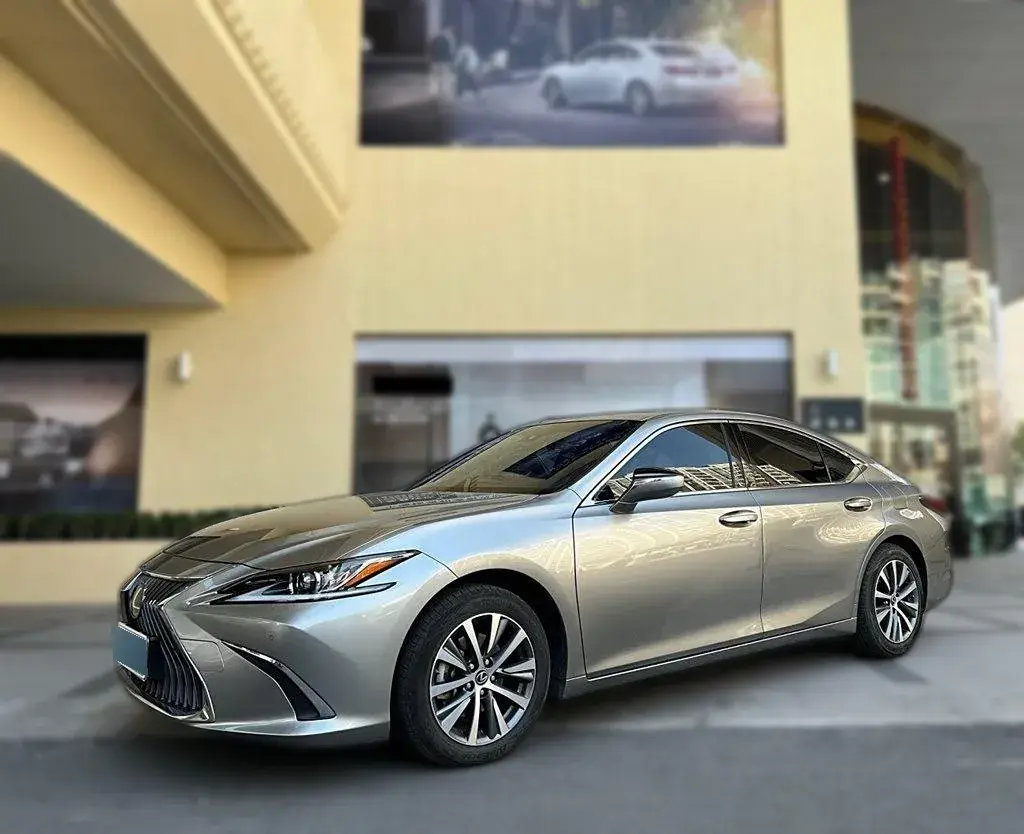 2021 Lexus ES 2.0L 173HP L4 CVT