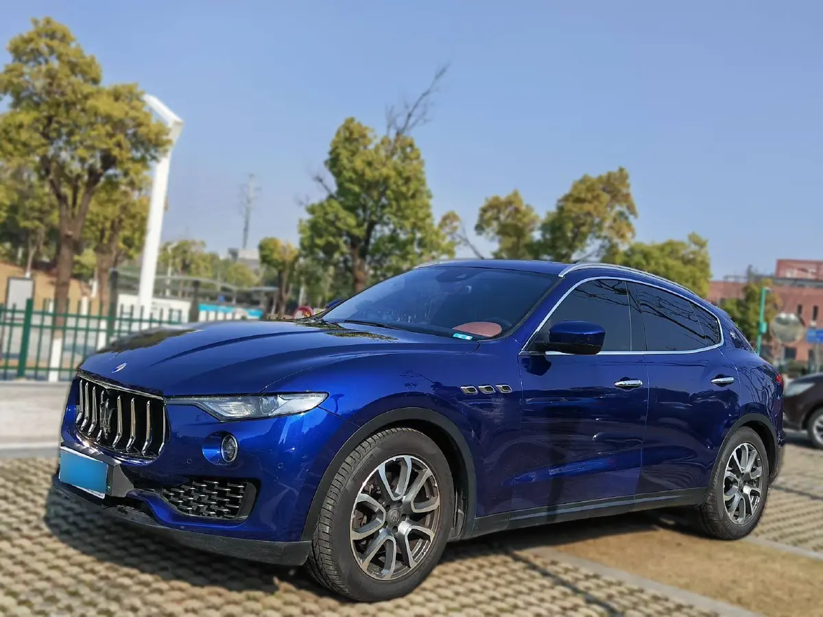 2016 Maserati Levante 3.0T 350HP V6 8AT
