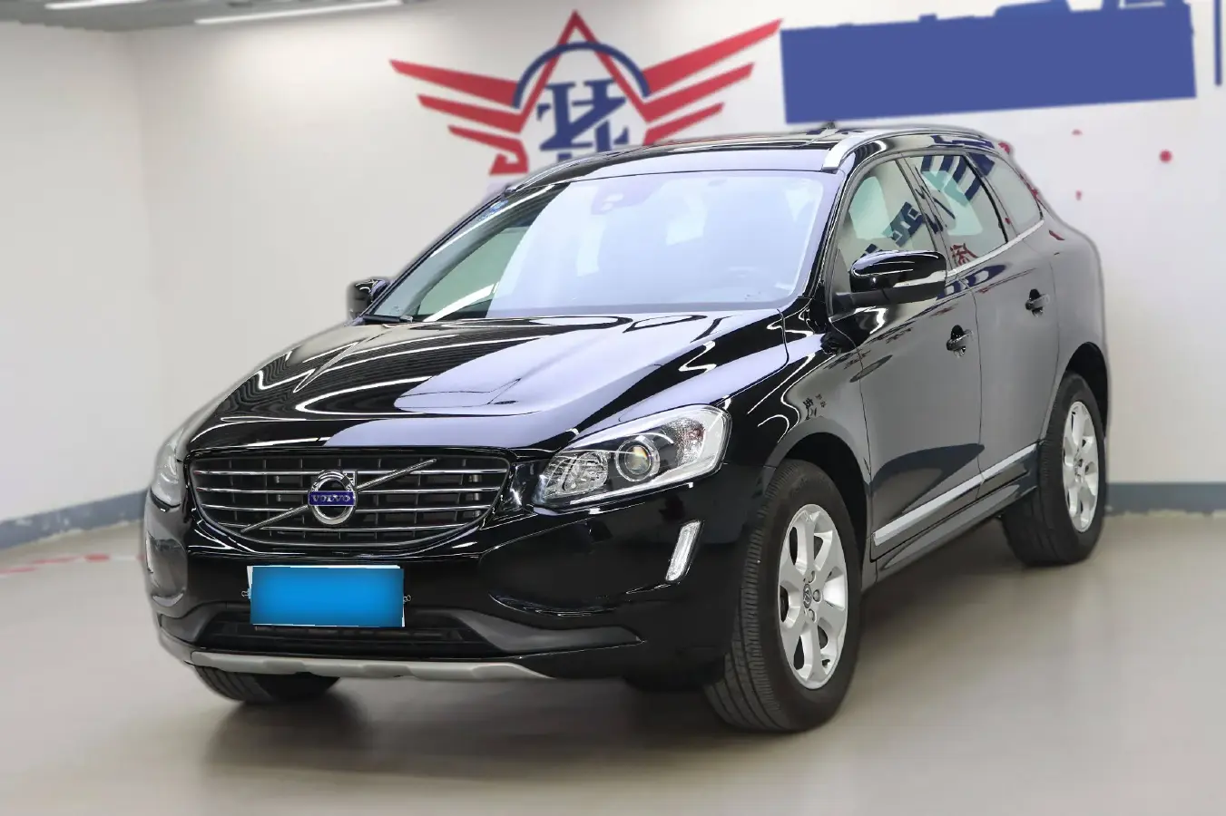 2015 Volvo XC60 2.0T 240HP L4 6DCT