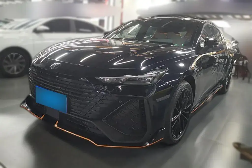 2024 ChangAn UNI-V 2.0T 233HP L4 8AT