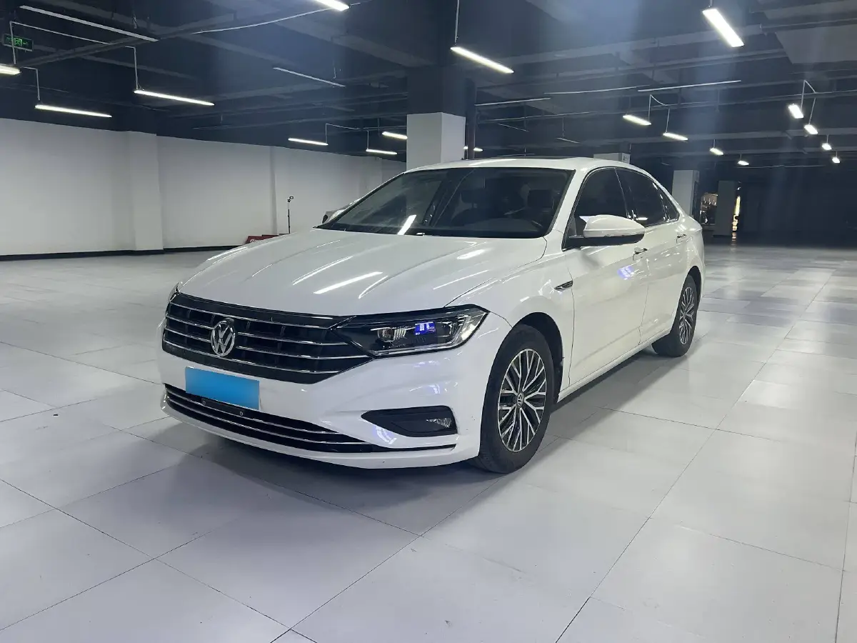 2020 Volkswagen Sagitar 1.4T 150HP L4 7DCT