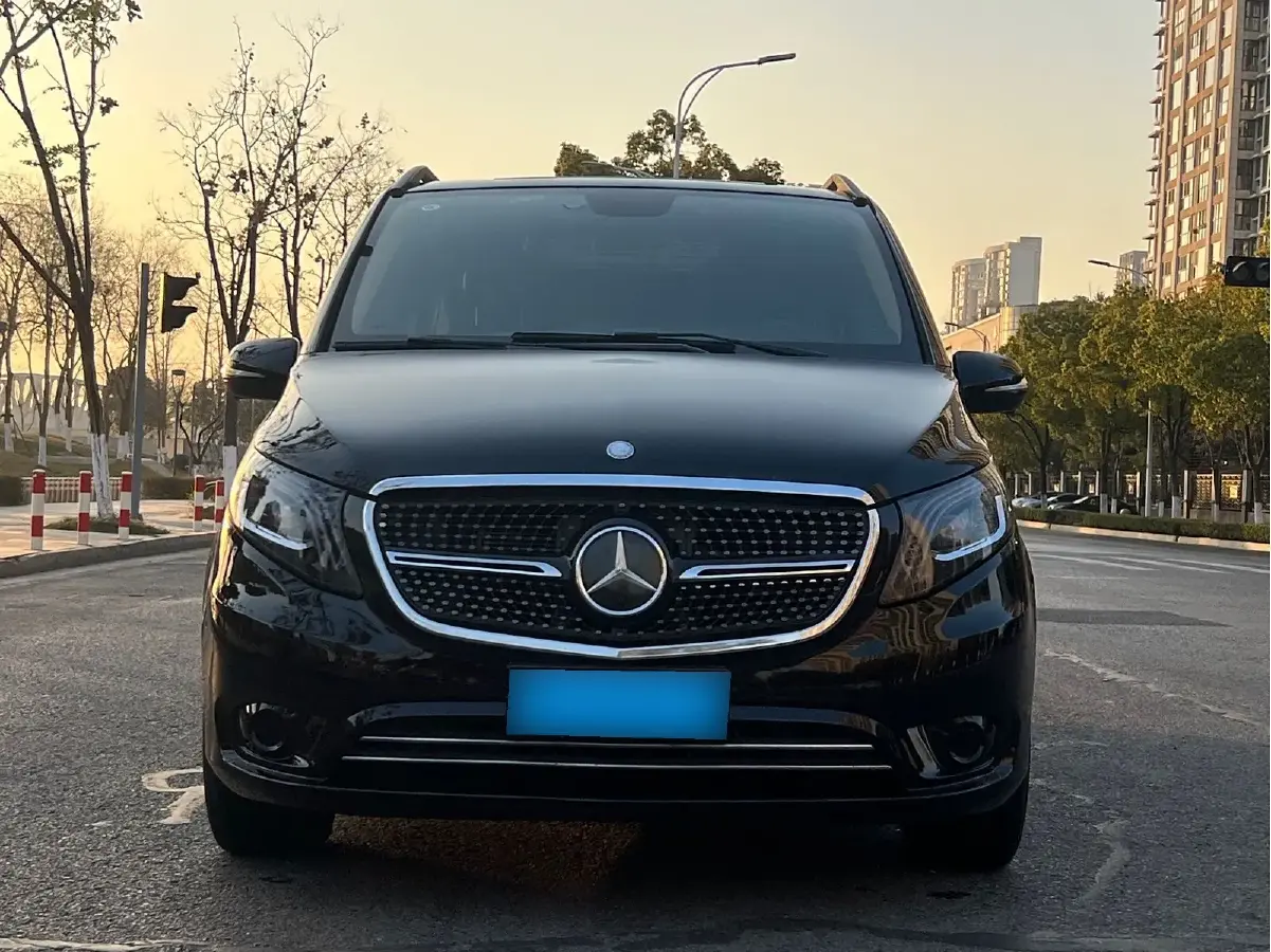 2016 Mercedes-Benz Vito 2.0T 211HP L4 7AT