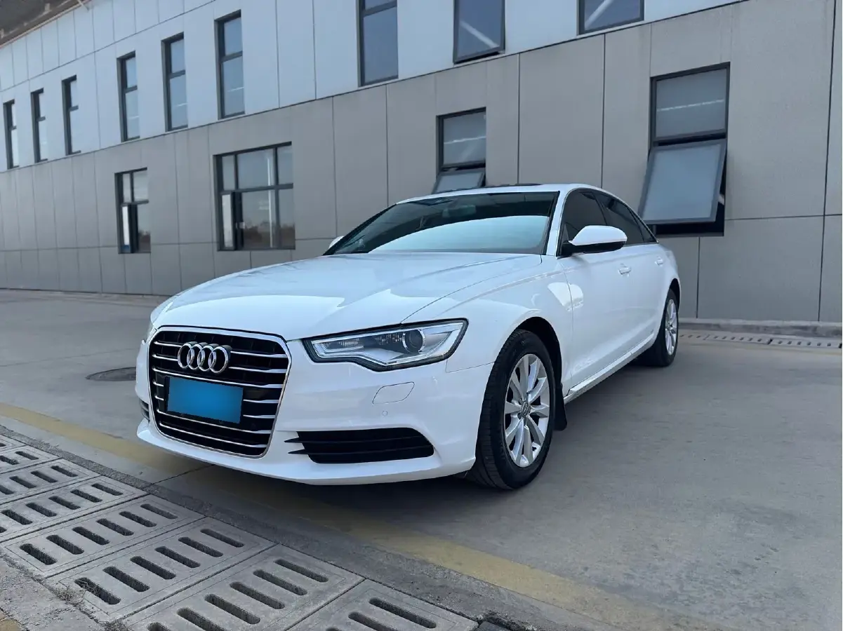 2015 Audi A6L 2.0T 180HP L4 CVT