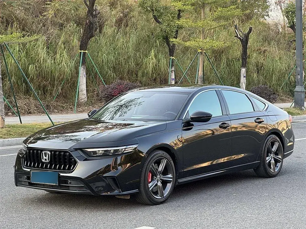 2023 Honda Inspire 1.5T 192HP L4 CVT