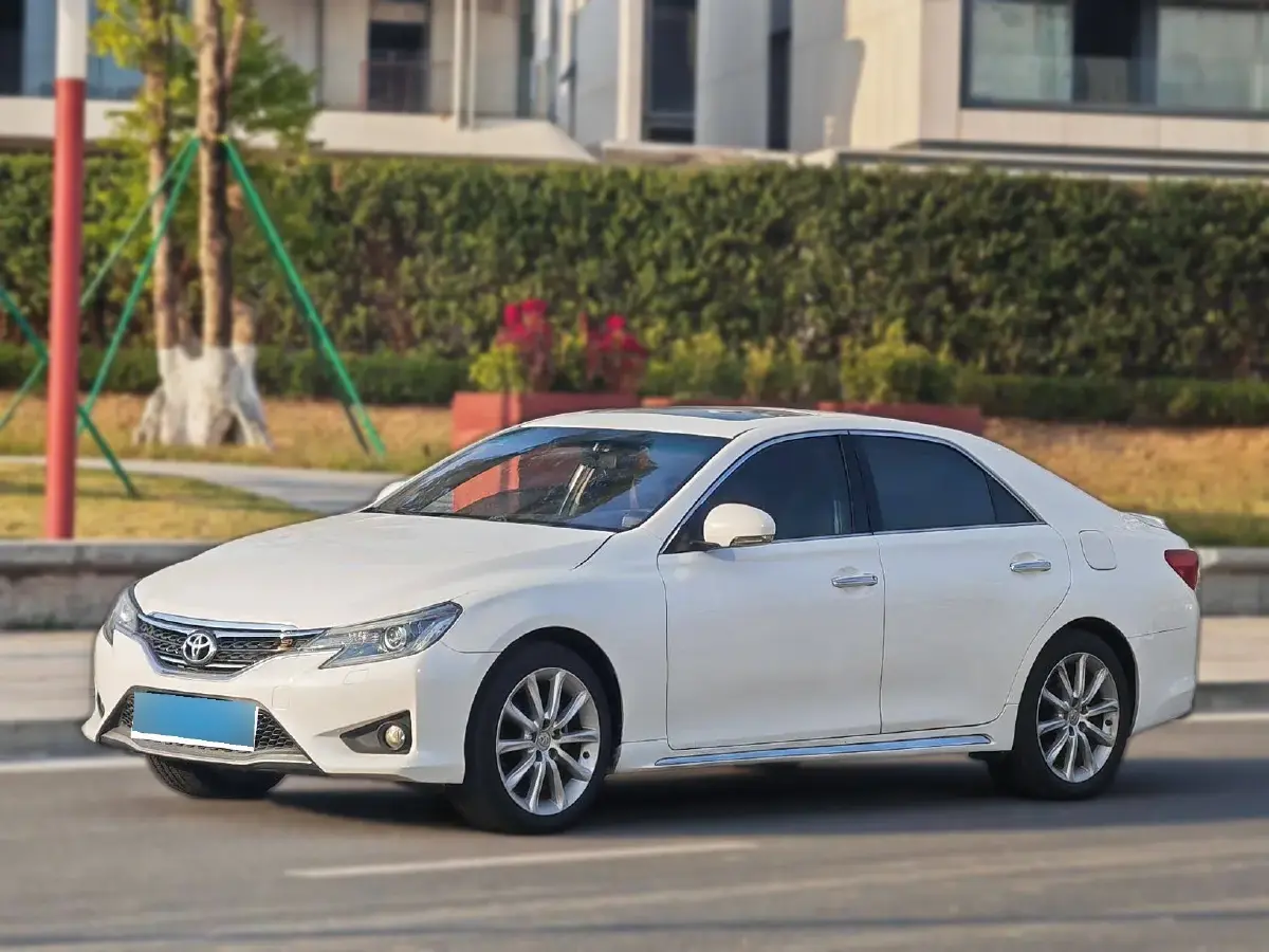 2013 Toyota Reiz 2.5L 193HP V6 6AT