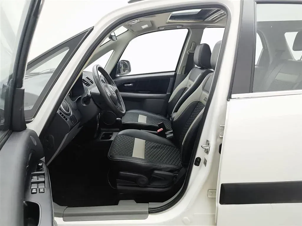 2011 Suzuki SX4 1.6L 109HP L4 4AT,autocango,china used car exporter,china ev exporter,chinese used car exporter,chinese used ev exporter