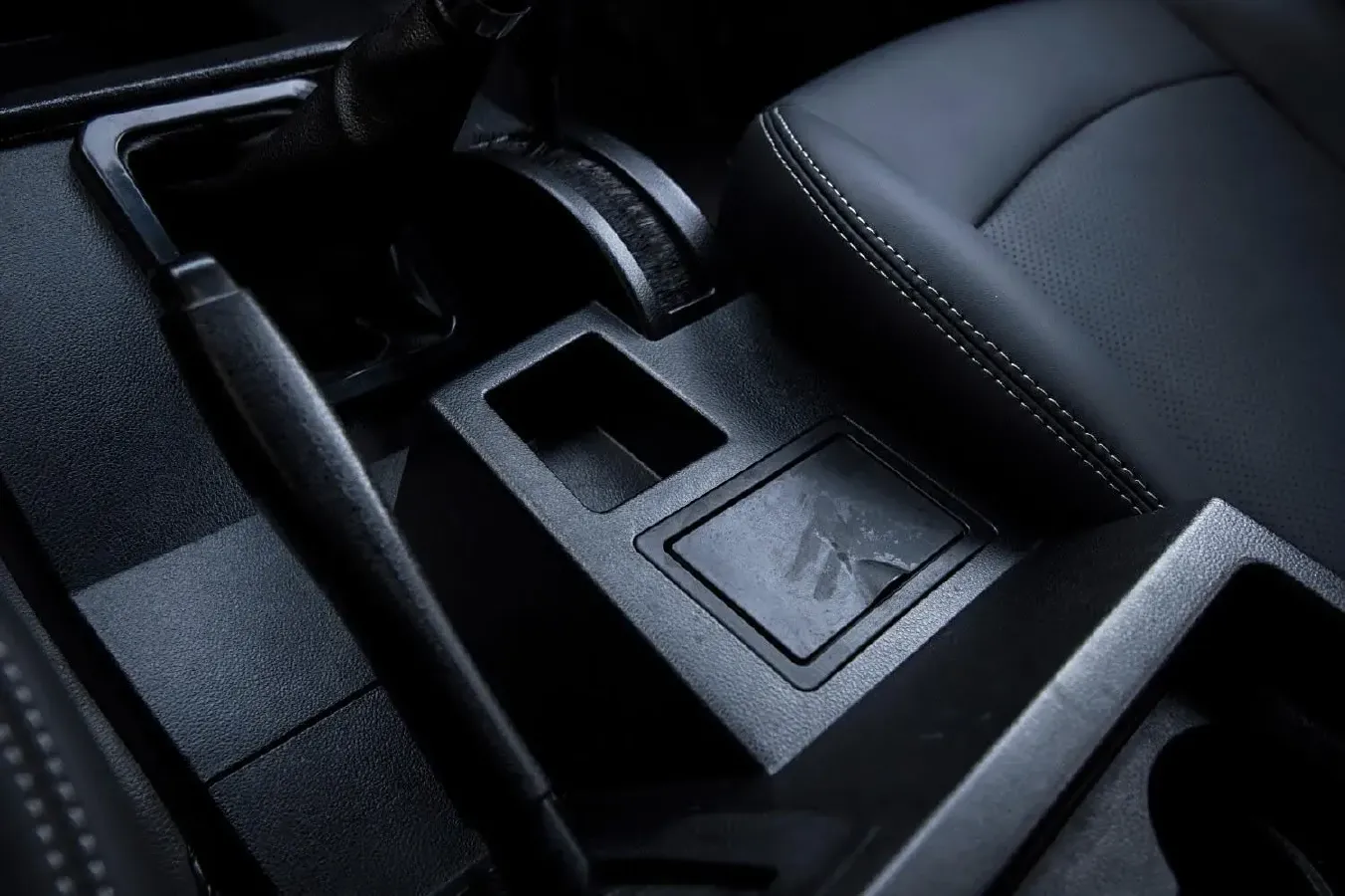 2021 BAW 212 1.5T 136HP L4 5MT,autocango,china used car exporter,china ev exporter,chinese used car exporter,chinese used ev exporter