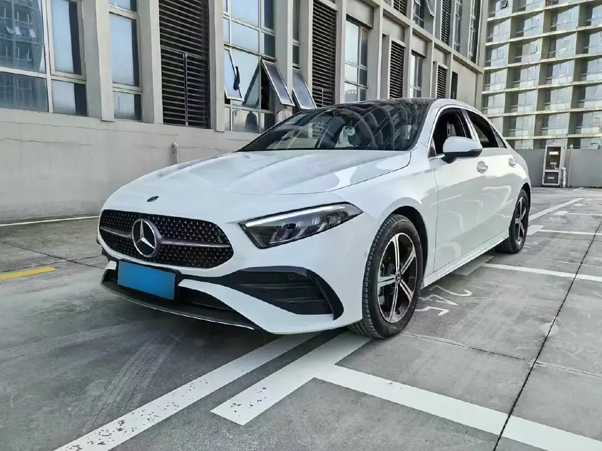 2023 Mercedes-Benz A Class 1.3T 163HP L4 7DCT