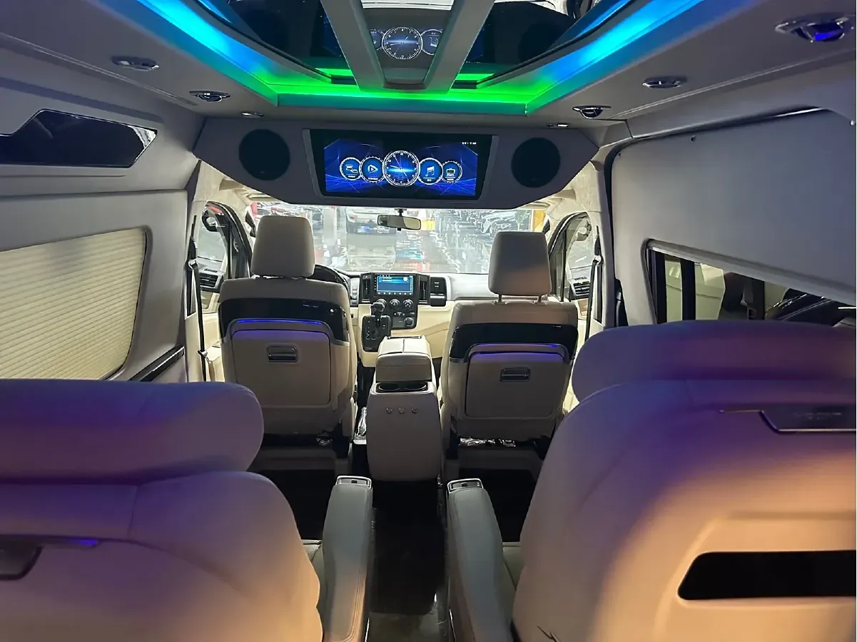 2011 Toyota Hiace 2.7L 154HP L4 4AT,autocango,china used car exporter,china ev exporter,chinese used car exporter,chinese used ev exporter