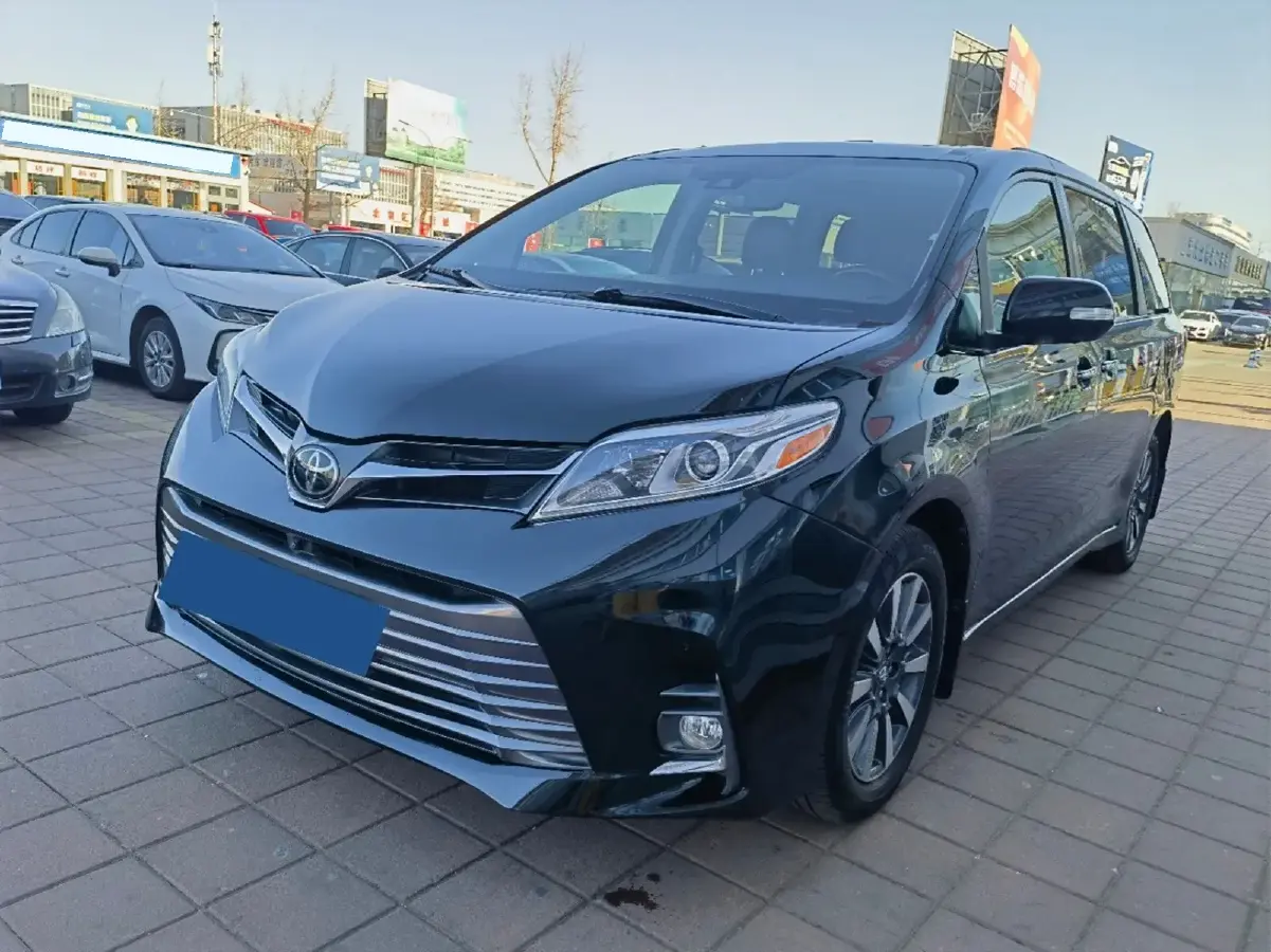 2015 Toyota Sienna 3.5L 269HP V6 6AT