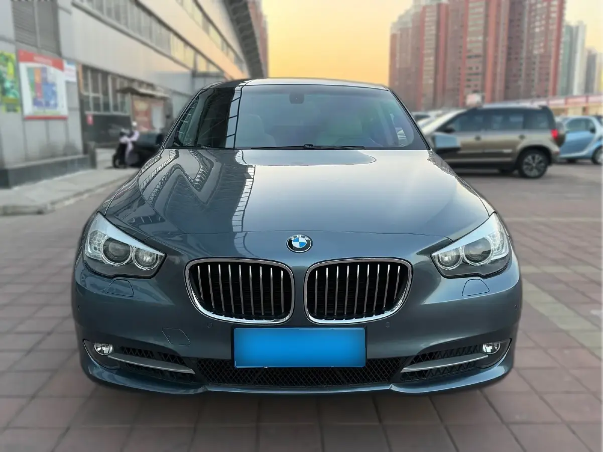 2010 BMW 5 Series GT 3.0T 306HP L6 8AT