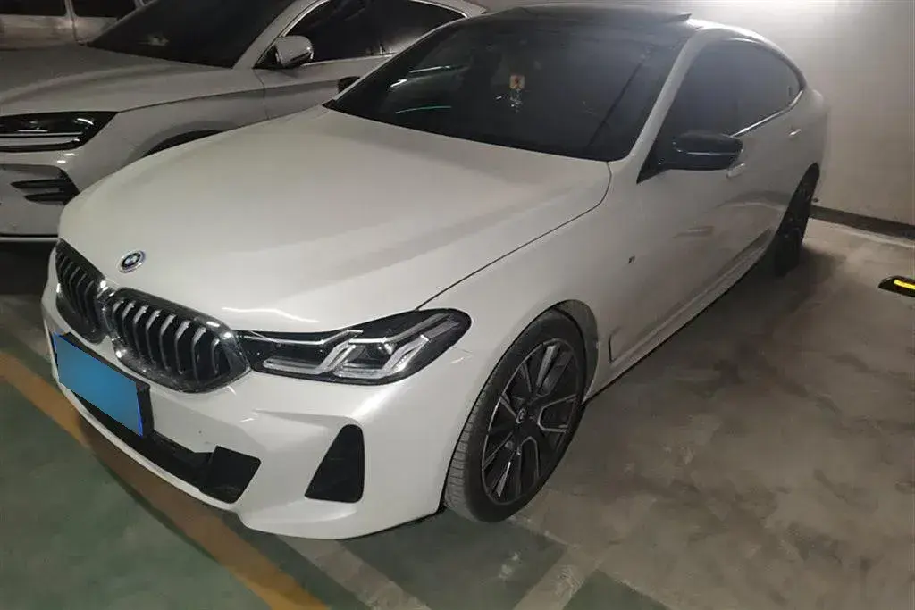 2022 BMW 6 Series GT 2.0T 245HP L4 8AT