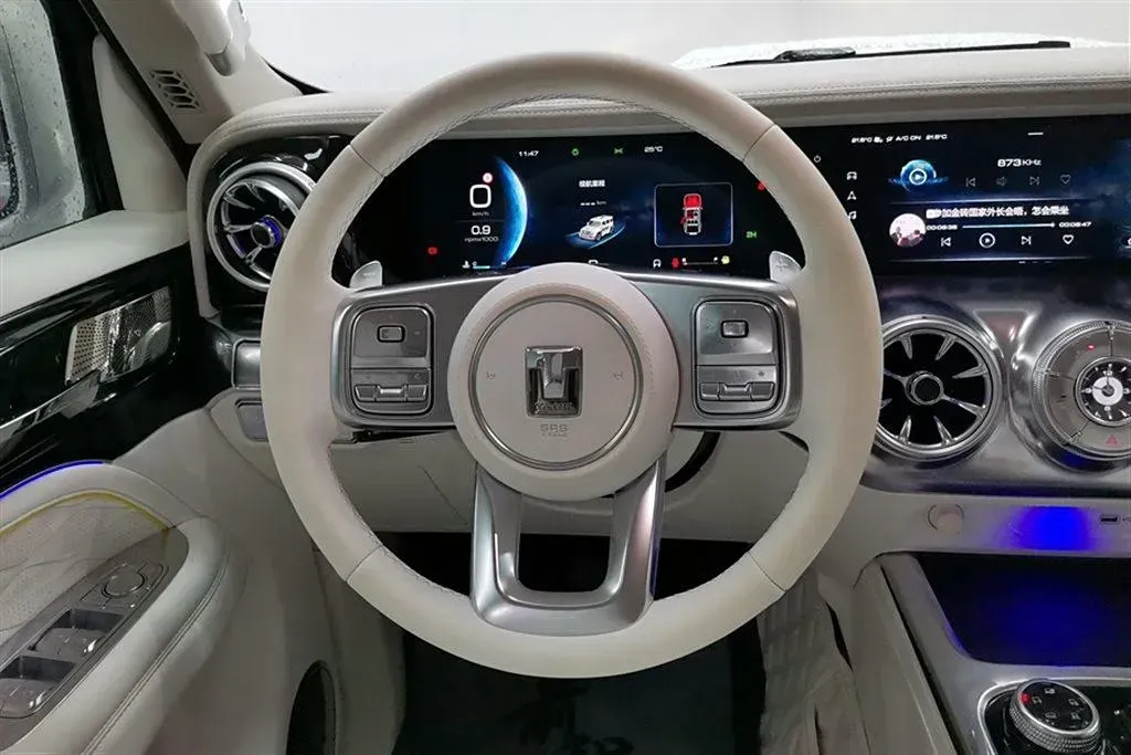 2021 Cyberspace 300 2.0T 227HP L4 8AT,autocango,china used car exporter,china ev exporter,chinese used car exporter,chinese used ev exporter