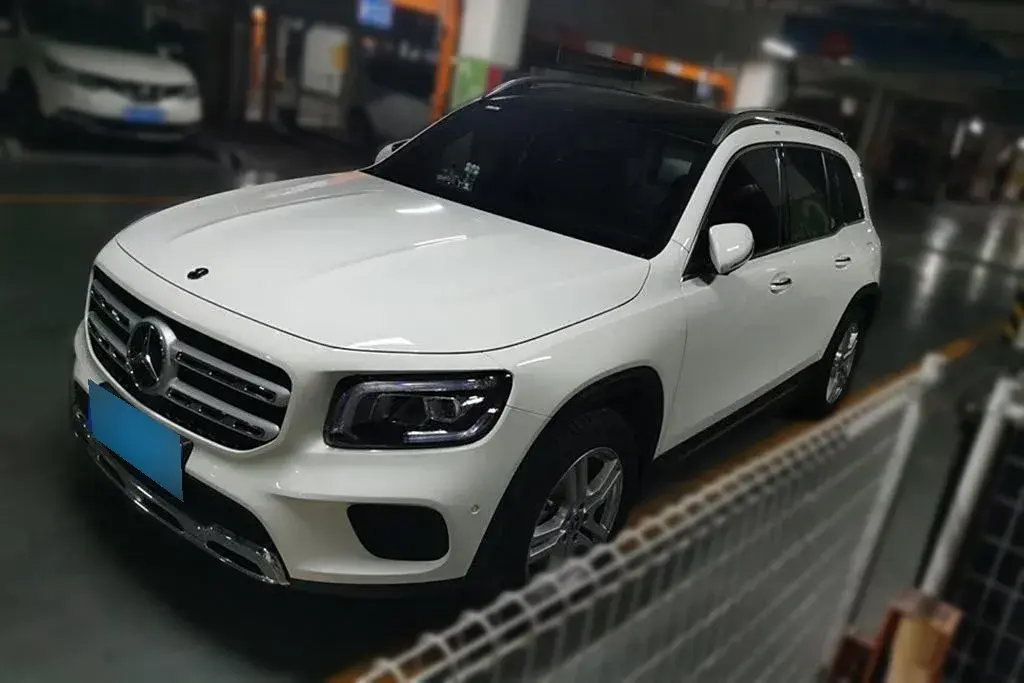 2023 Mercedes-Benz GLB Class 2.0T 190HP L4 8DCT