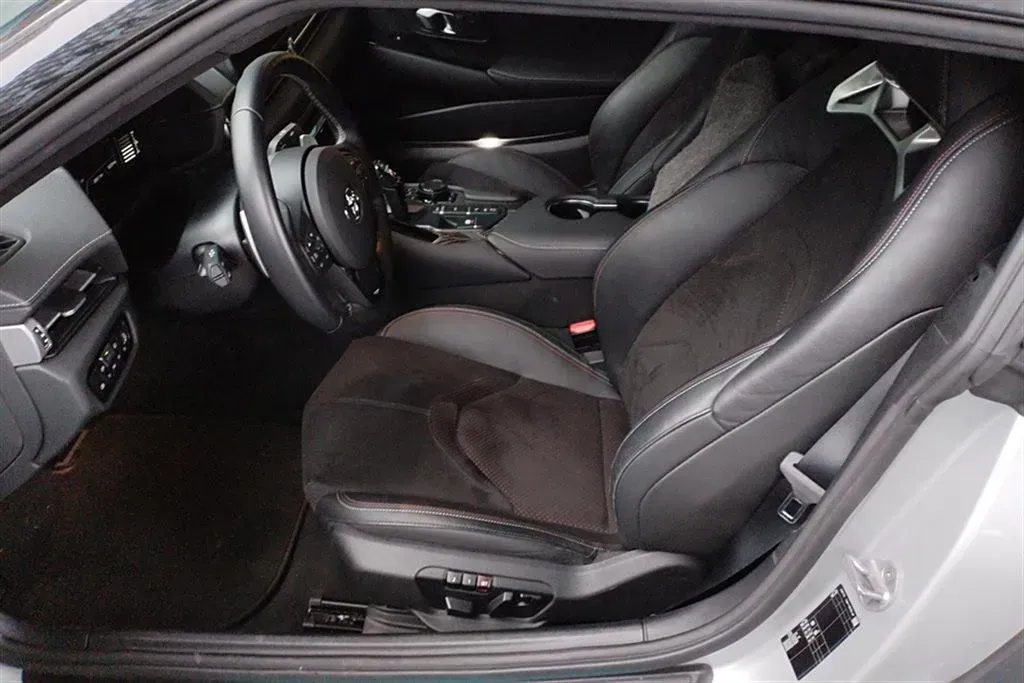 2021 Toyota Supra 3.0T 340HP L6 8AT,autocango,china used car exporter,china ev exporter,chinese used car exporter,chinese used ev exporter