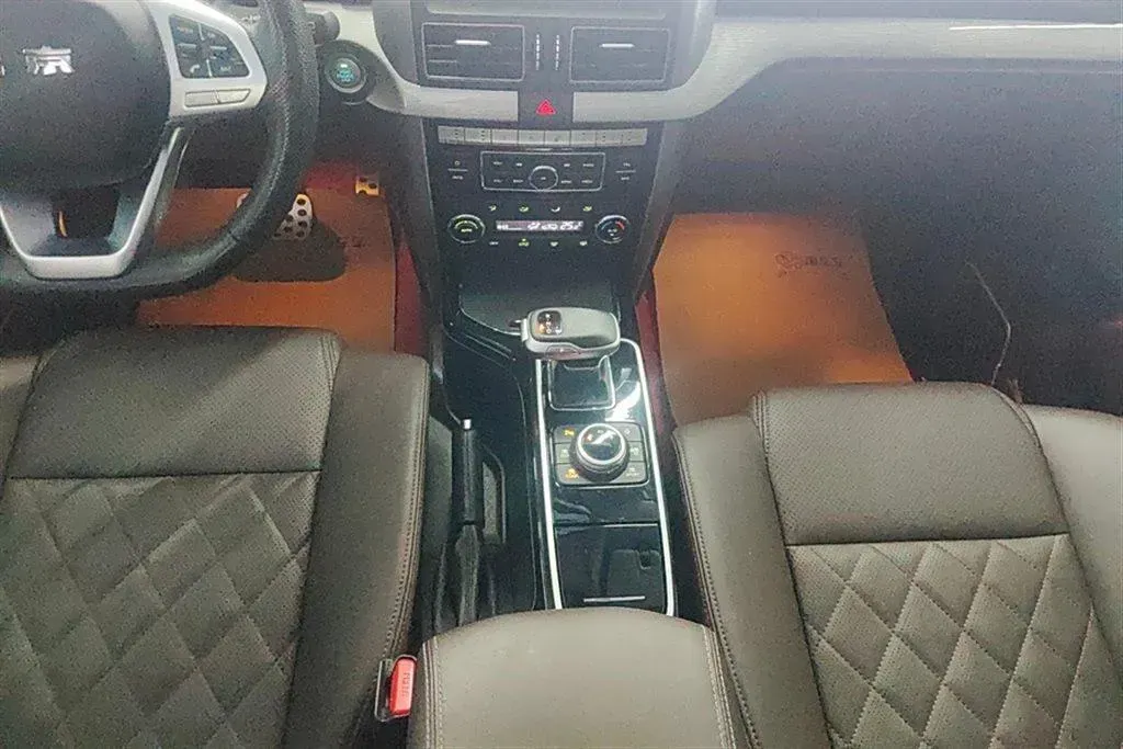 2020 BeiJing BJ80 3.0T 280HP V6 8AT,autocango,china used car exporter,china ev exporter,chinese used car exporter,chinese used ev exporter