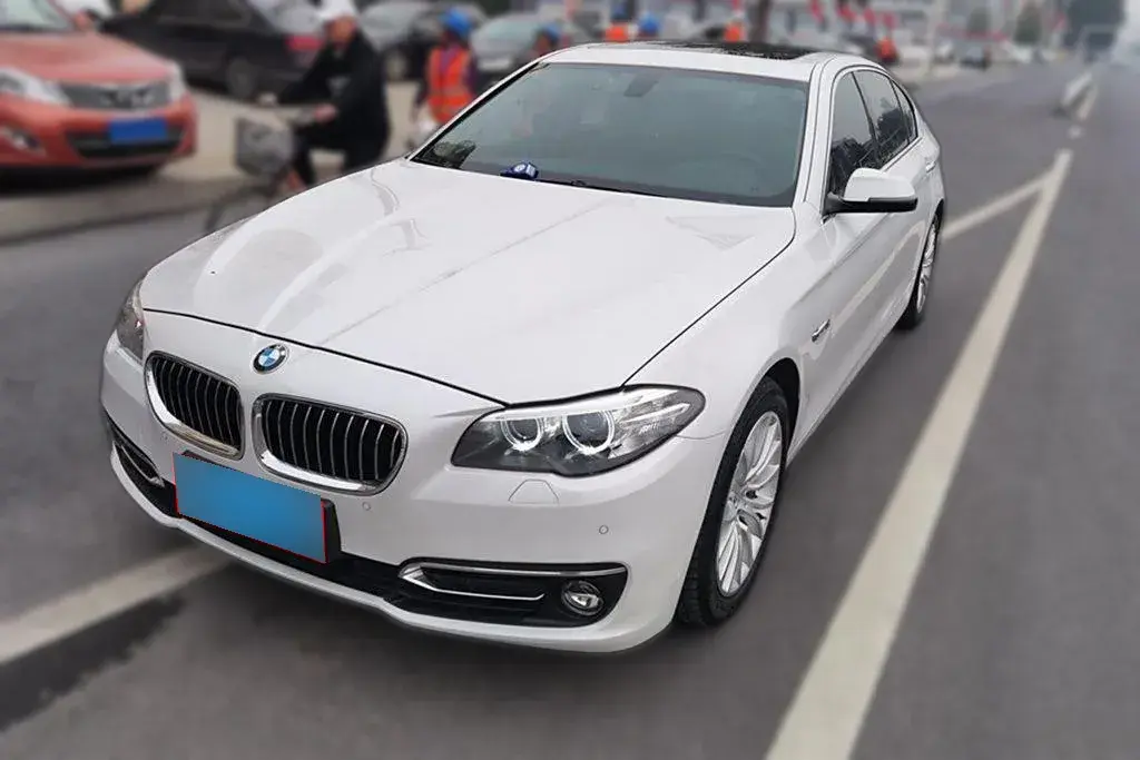 2017 BMW 5 Series 2.0T 218HP L4 8AT