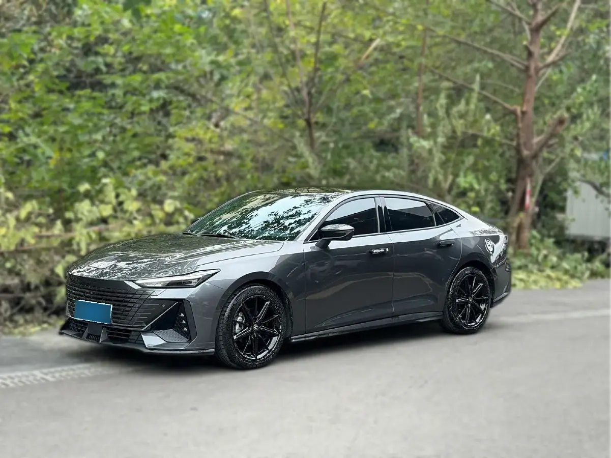 2023 ChangAn UNI-V 1.5T 188HP L4 7DCT