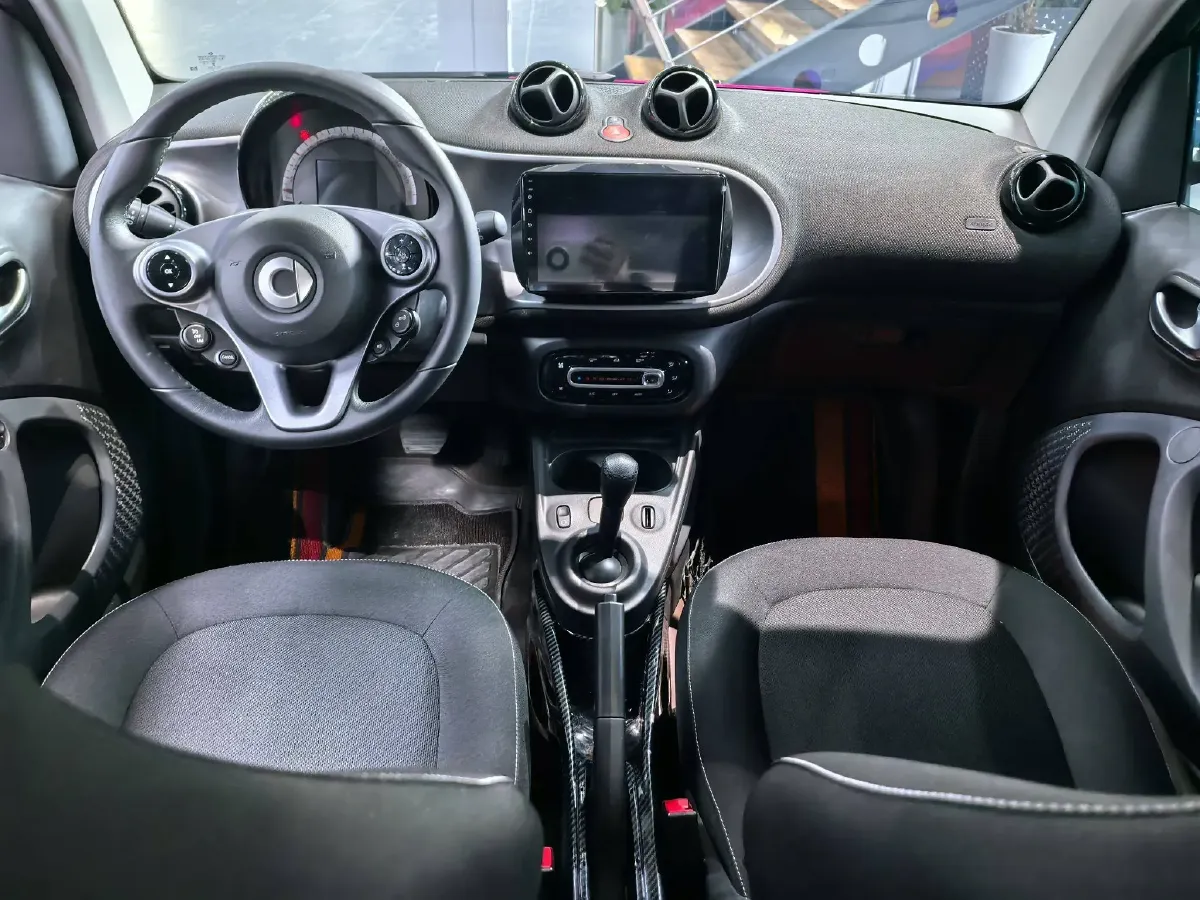 2019 Smart smart fortwo 0.9T 90HP L3 6DCT,autocango,china used car exporter,china ev exporter,chinese used car exporter,chinese used ev exporter