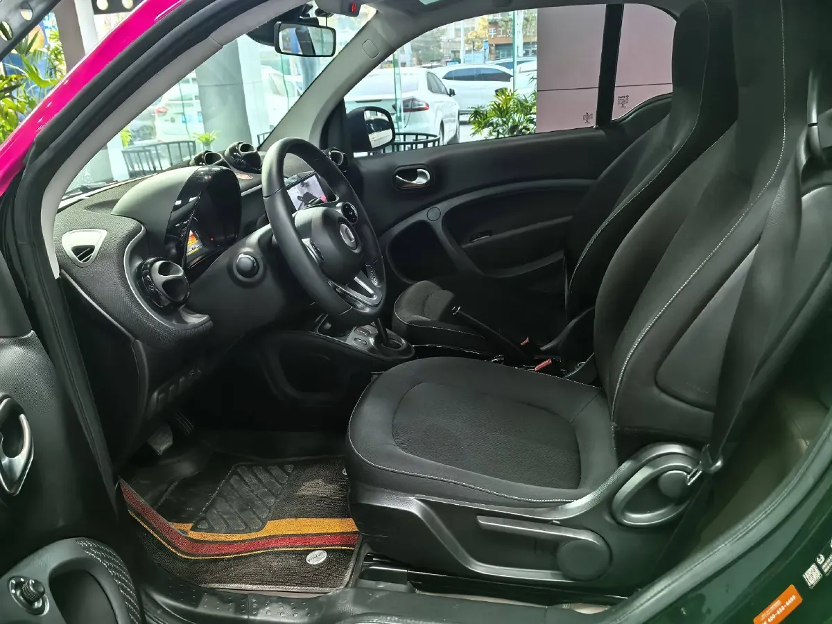 2019 Smart smart fortwo 0.9T 90HP L3 6DCT,autocango,china used car exporter,china ev exporter,chinese used car exporter,chinese used ev exporter