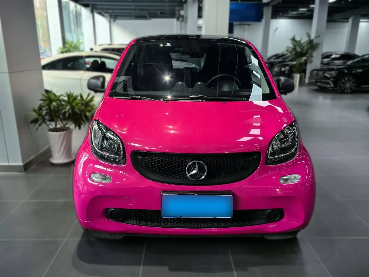 2019 Smart smart fortwo 0.9T 90HP L3 6DCT,autocango,china used car exporter,china ev exporter,chinese used car exporter,chinese used ev exporter