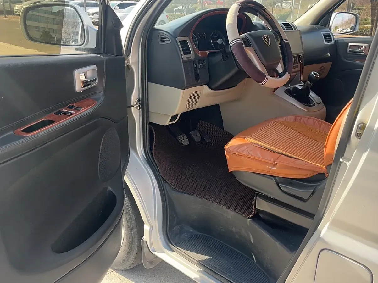 2016 JinBei Grace 2.0L 106HP L4 5MT,autocango,china used car exporter,china ev exporter,chinese used car exporter,chinese used ev exporter