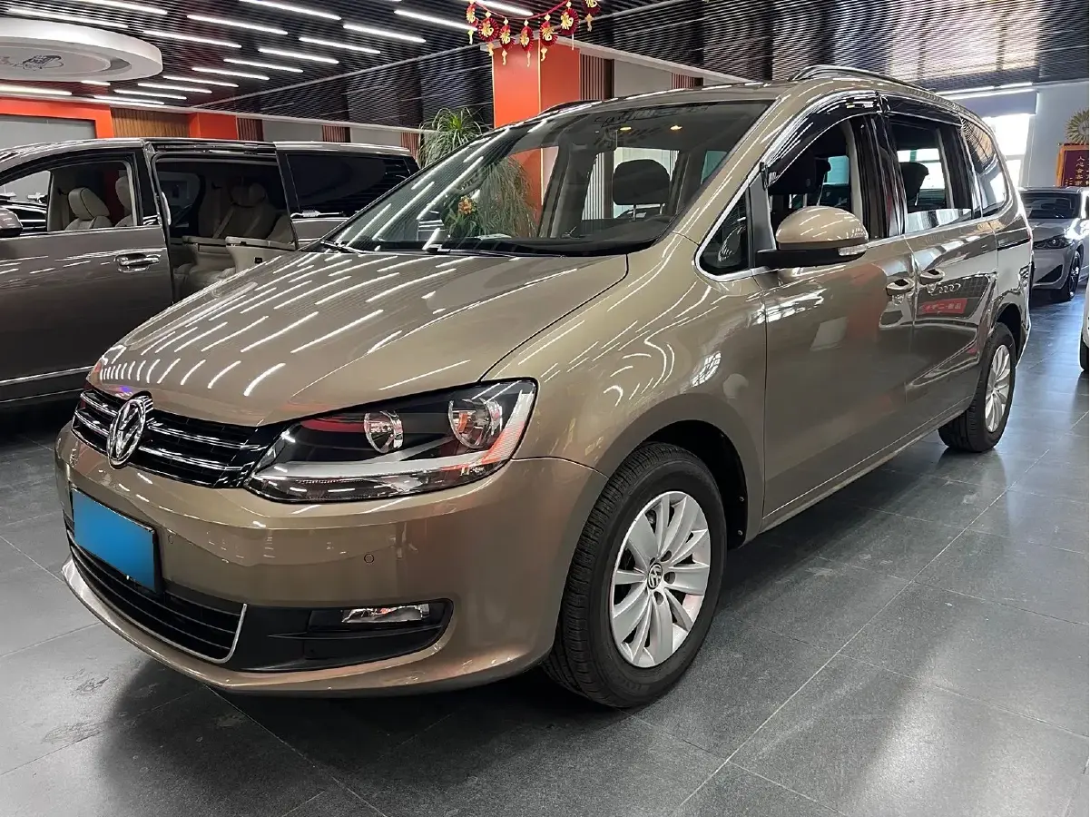 2013 Volkswagen Sharan 1.8T 160HP L4 6DCT