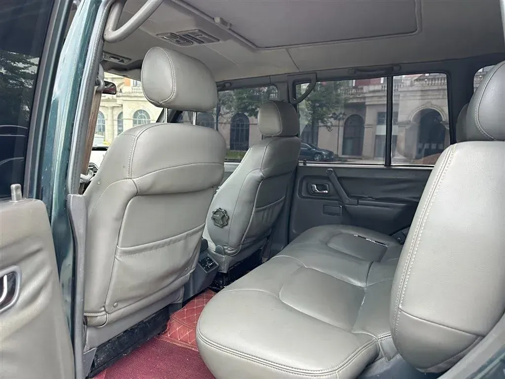 2002 Leopaard Black King Kong 3.0L 181HP V6 4AT,autocango,china used car exporter,china ev exporter,chinese used car exporter,chinese used ev exporter