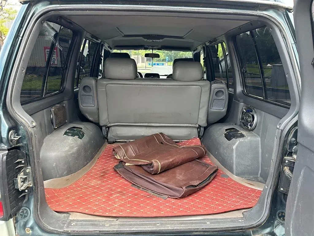 2002 Leopaard Black King Kong 3.0L 181HP V6 4AT,autocango,china used car exporter,china ev exporter,chinese used car exporter,chinese used ev exporter