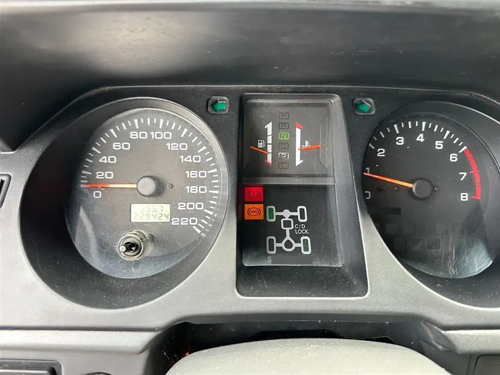 2002 Leopaard Black King Kong 3.0L 181HP V6 4AT,autocango,china used car exporter,china ev exporter,chinese used car exporter,chinese used ev exporter