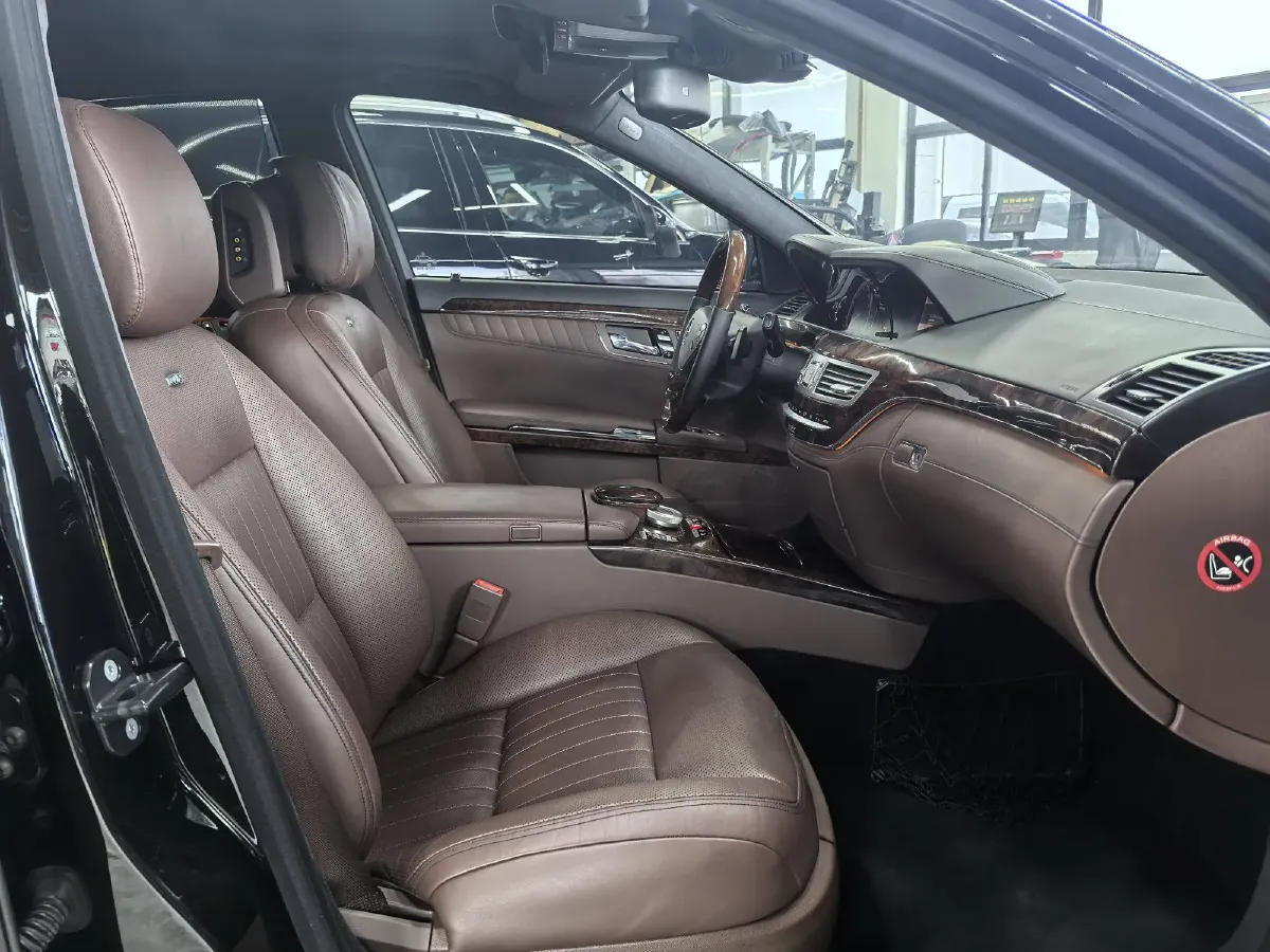 2011 Brabus S Class 5.5T 517HP V12 5AT,autocango,china used car exporter,china ev exporter,chinese used car exporter,chinese used ev exporter