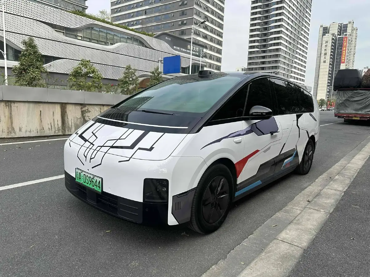 2024 Li MEGA BEV 102.7KWH