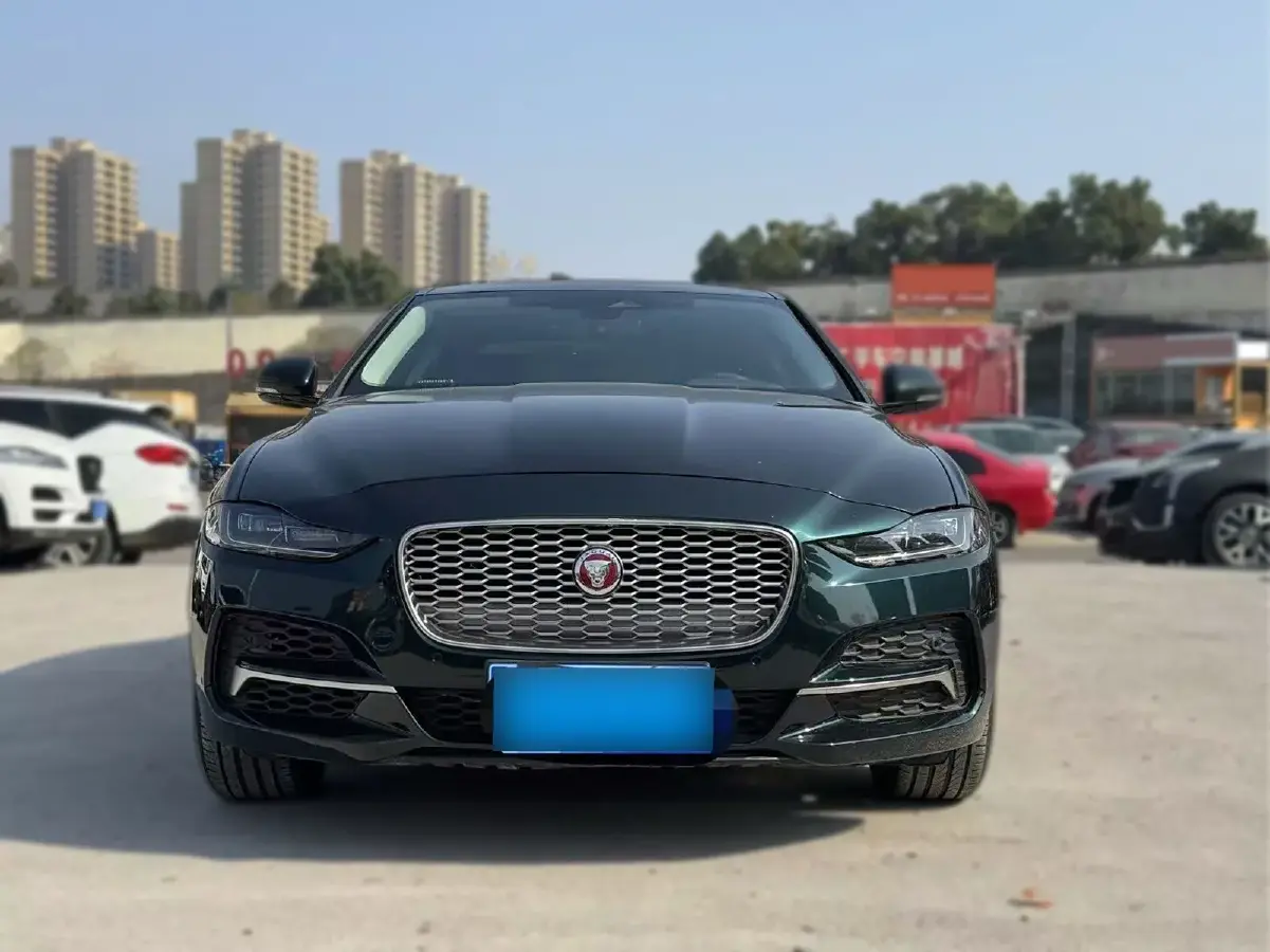 2022 Jaguar XEL 2.0T 250HP L4 8AT