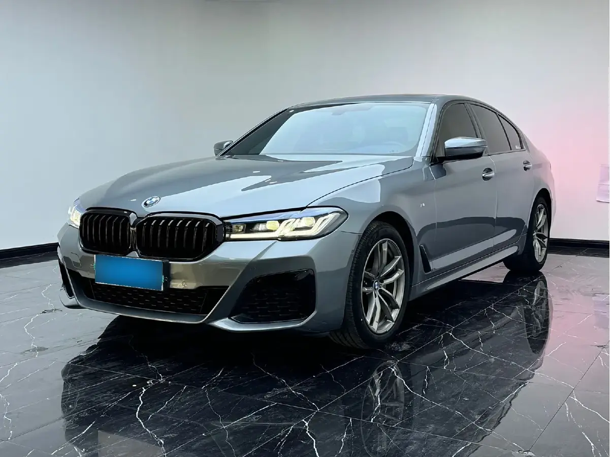 2018 BMW 5 Series 2.0T 184HP L4 8AT