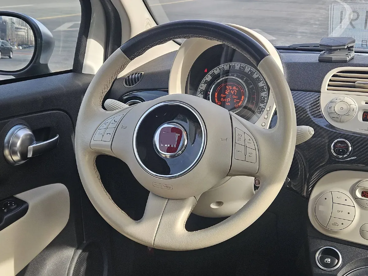 2012 Fiat 500 1.4L 101HP L4 6AT,autocango,china used car exporter,china ev exporter,chinese used car exporter,chinese used ev exporter