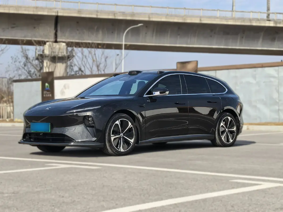 2023 NIO ET5T BEV 75KWH