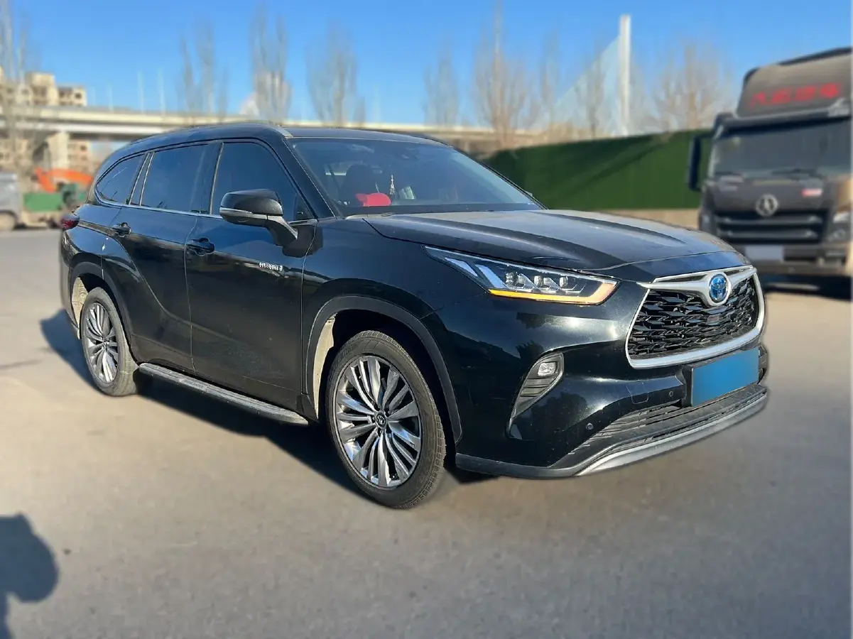 2022 Toyota Highlander 2.5L 192HP L4 E-CVT Hybrid