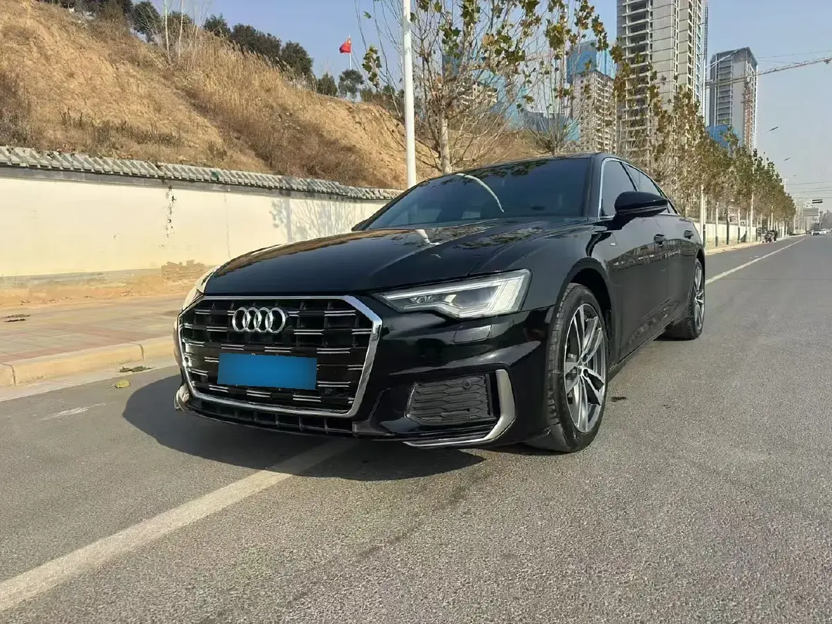 2019 Audi A6L 2.0T 190HP L4 7DCT
